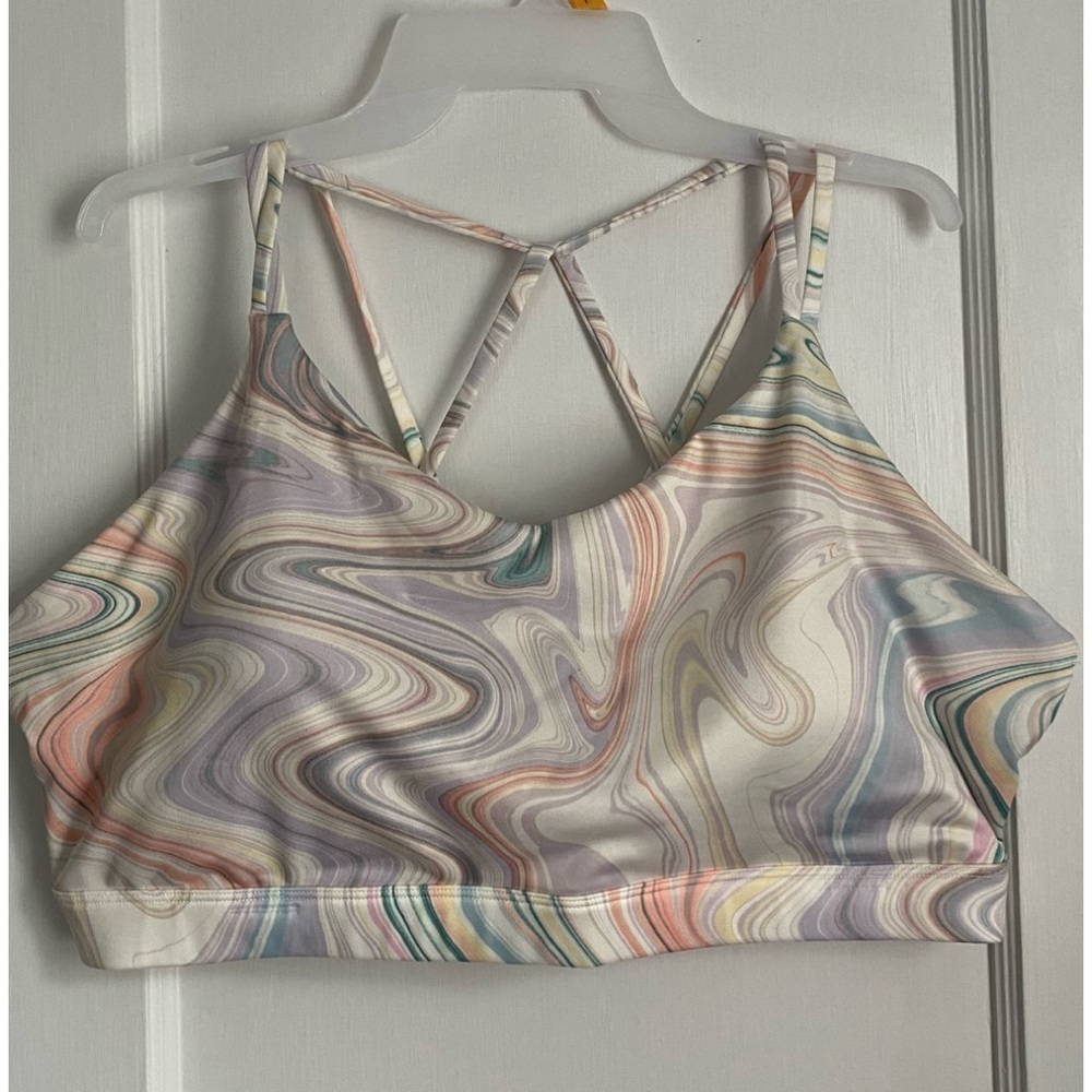 NWT lightweight Strappy V-Neck Sports
Bra double spaghetti straps